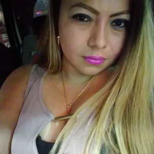 Meet your Posher, Roxana